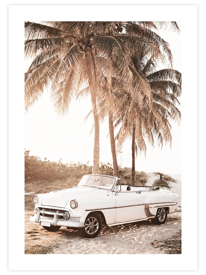 Cabriolet On The Beach - Art Print Fotoğraflar Poster