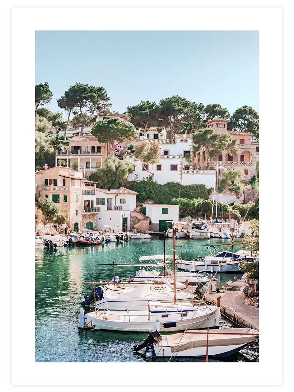 Tekneli Akdeniz limanı fotoğraf posteri