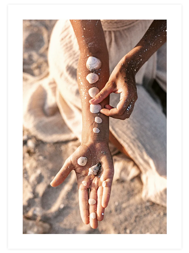 El Üstünde - Art Print