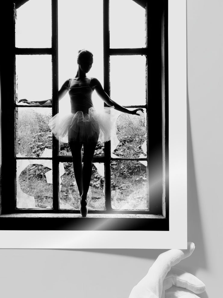 Pointe - Art Print Poster