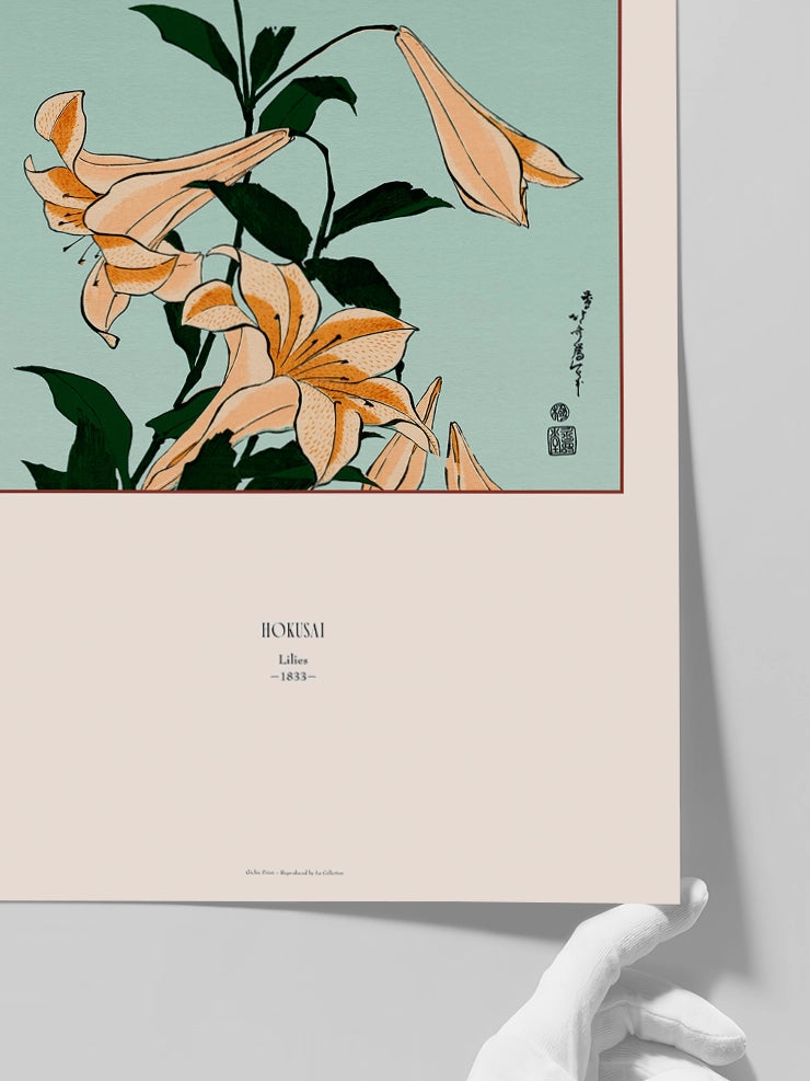 Hokusai Lilies posterini yakından gösteren görsel