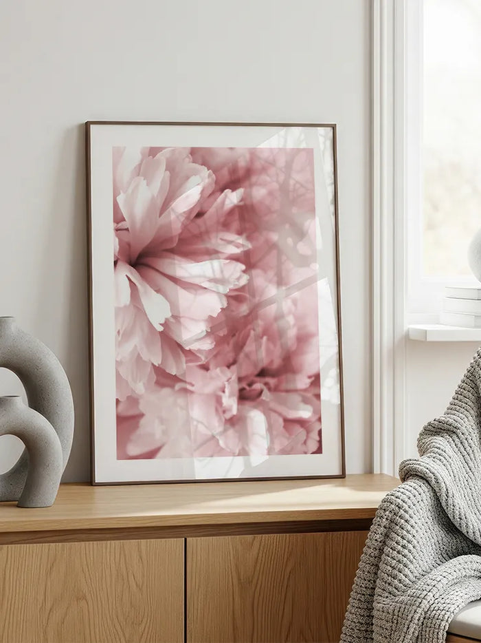 Pastel tonlu yakın plan çiçek posteri