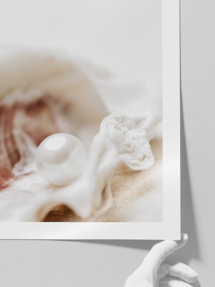 Pearl - Art Print Poster
