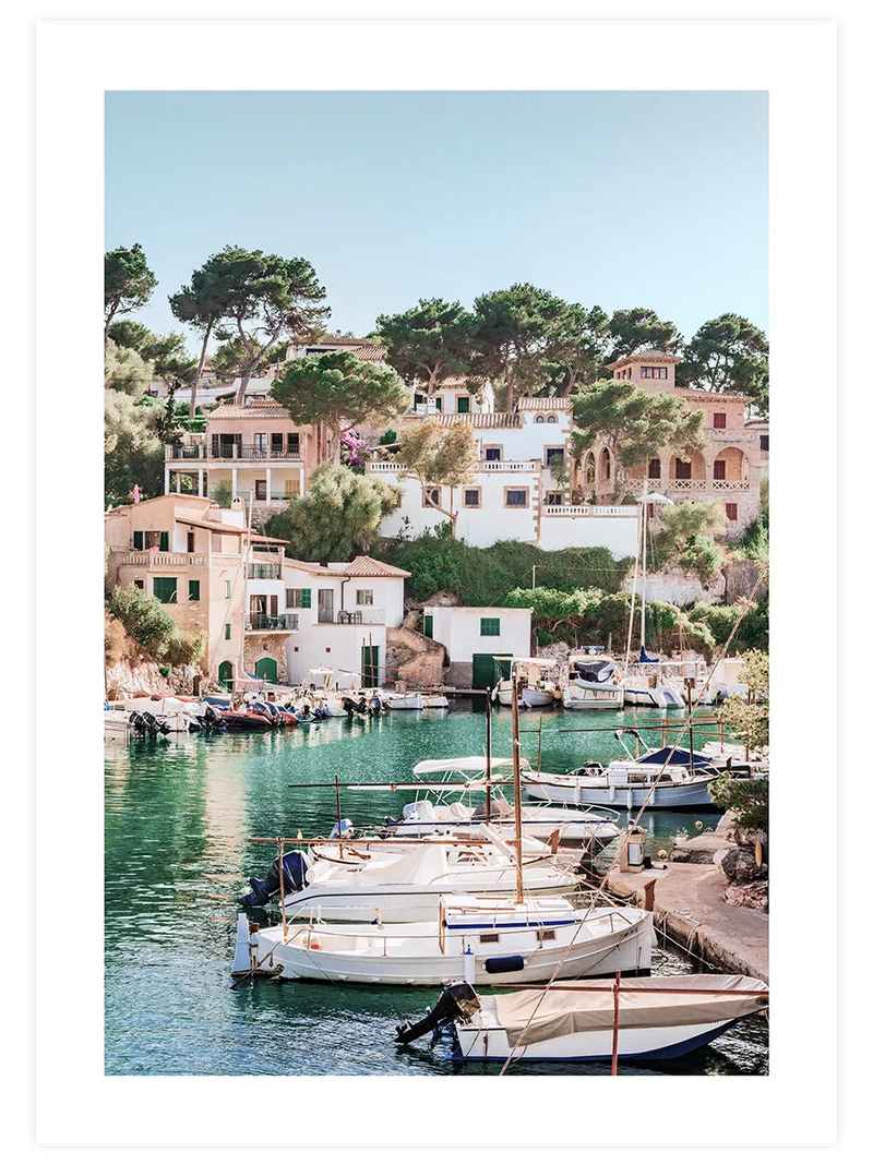 Tekneli Akdeniz limanı fotoğraf posteri