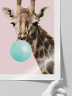 Sakız Şişiren Zürafa - Art Print