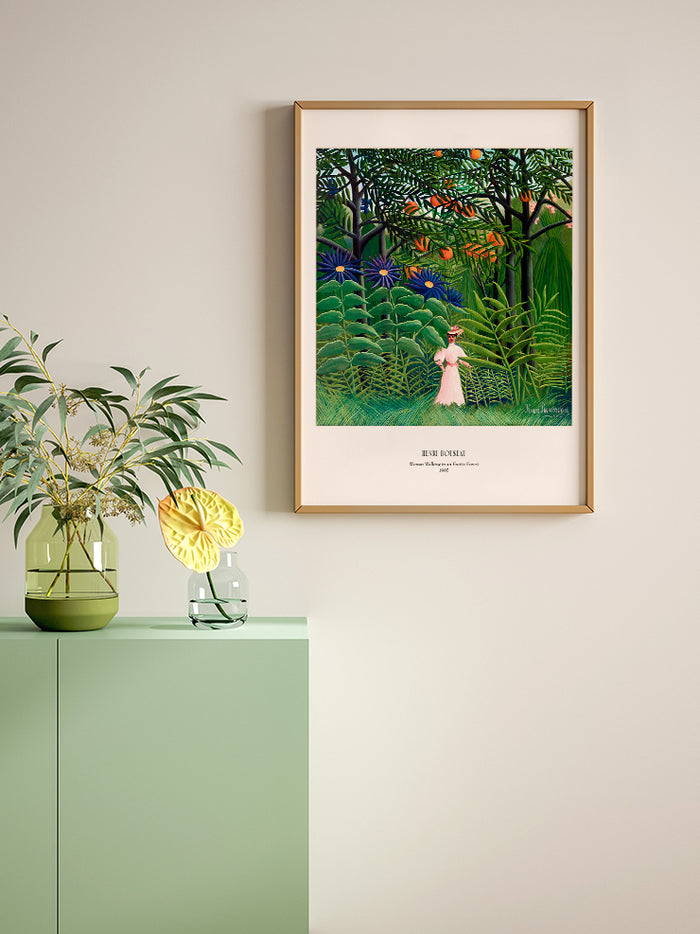 Henri Rousseau Egzotik Bir Ormanda Gezen Kadın - Art Print  Poster