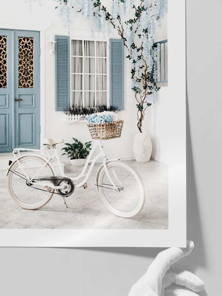 Beyaz Bisiklet - Art Print