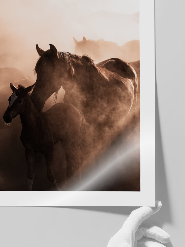 Anne At ve Tay - Art Print  Poster