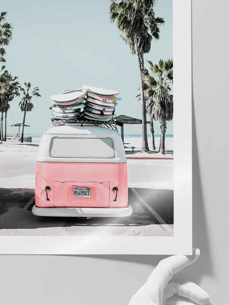 Sörf tahtalı pembe van fotoğraf posteri