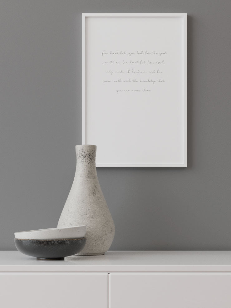 Never Alone - Art Print Ürün ikincil görseli