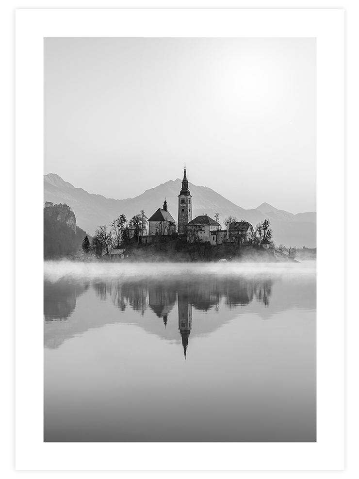 Göldeki Yansıma - Art Print