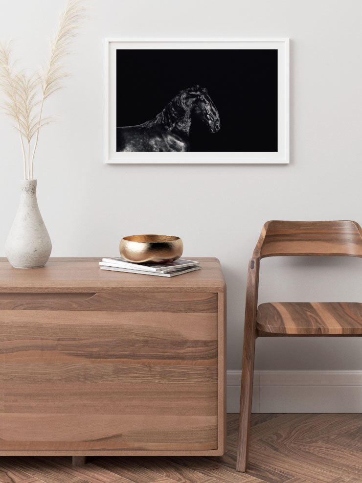 Siyah At - Art Print Ürün ikincil görseli