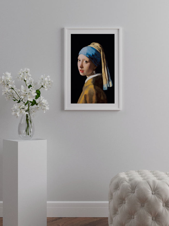 İnci Küpeli Kadın - Art Print  Poster