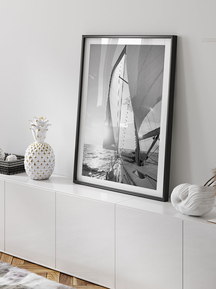 Siyah Beyaz Yelken - Art Print Ürün ikincil görseli